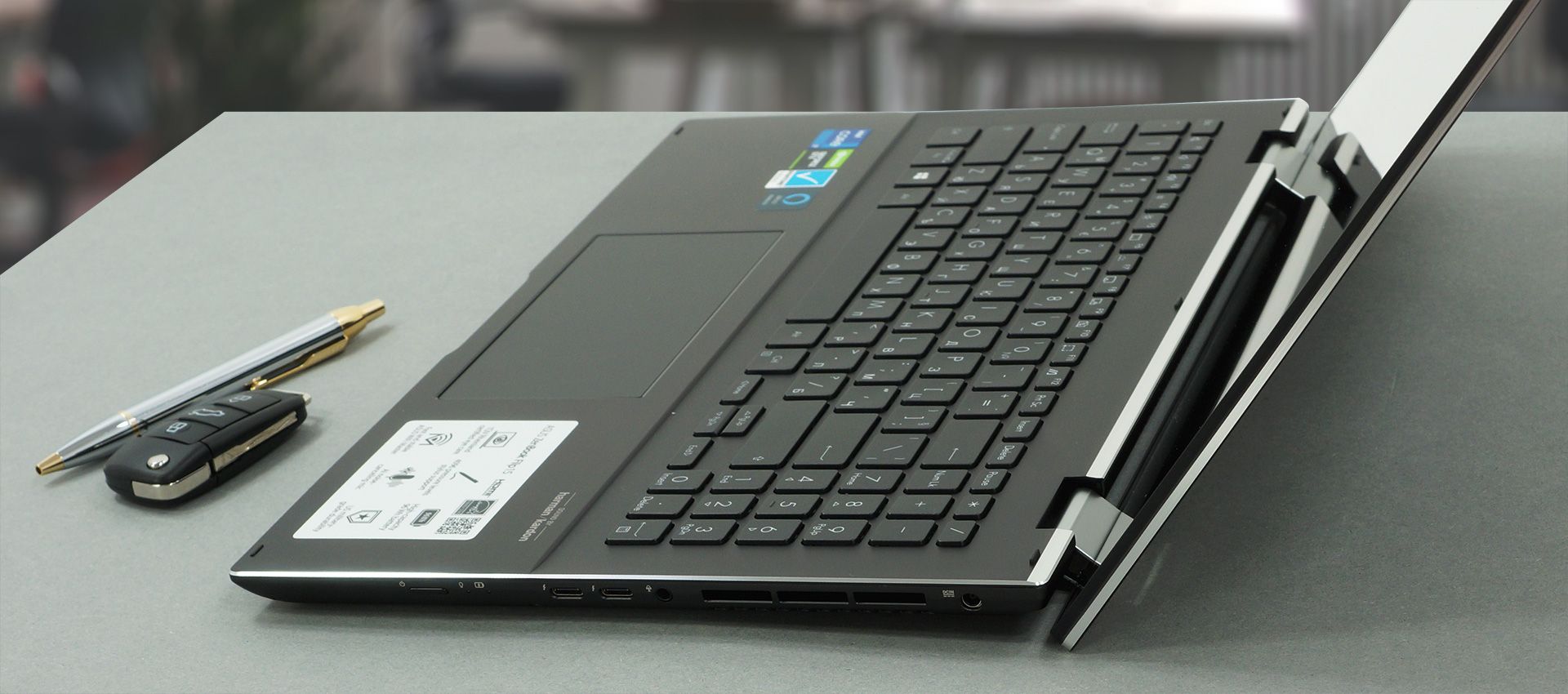 ASUS-ZenBook-Flip-15-UX564