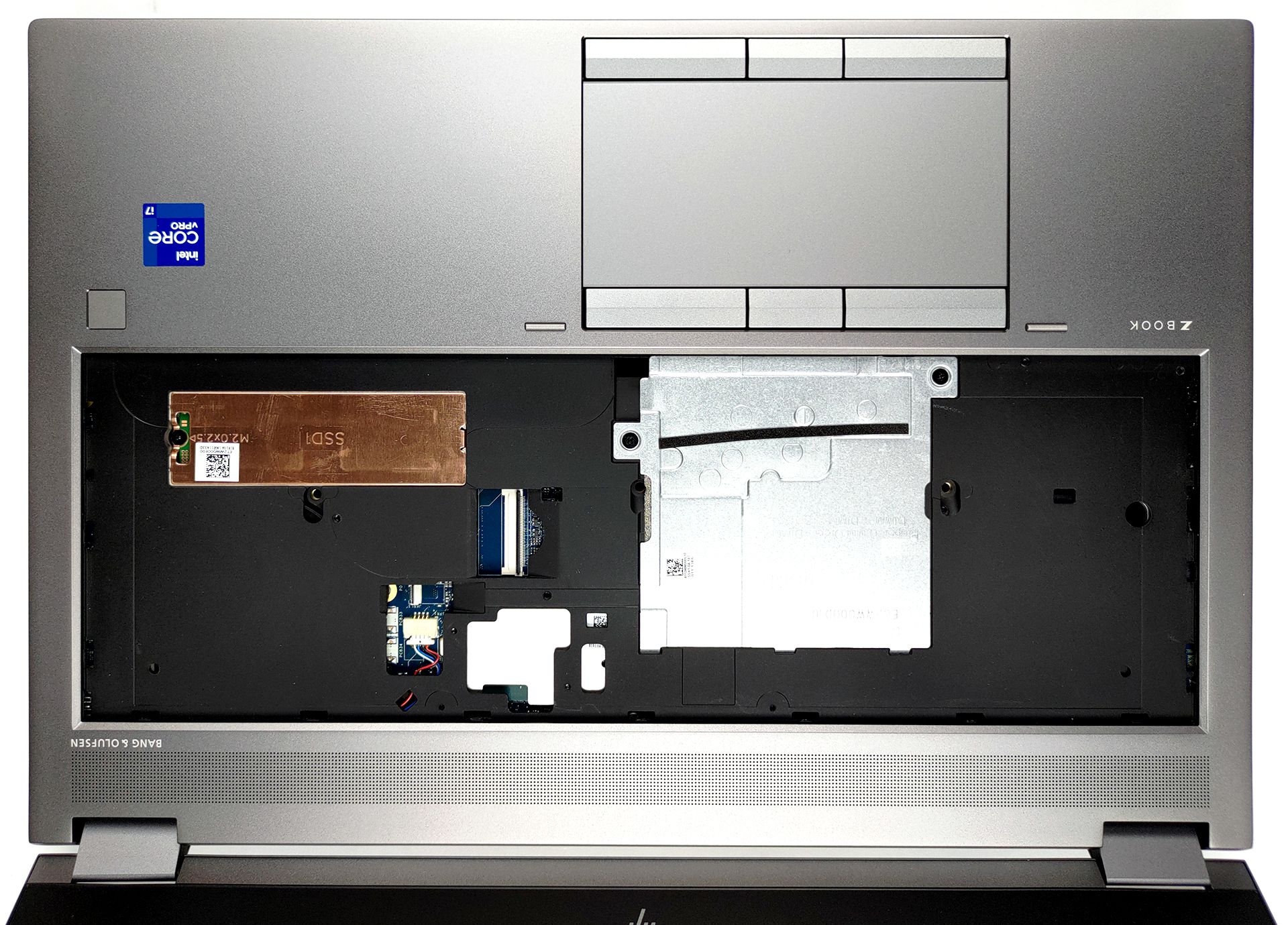 thao-lap-laptop-HP-ZBook-Fury 15 G8